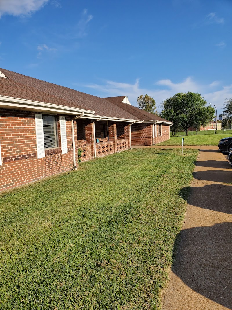 BLUE CIRCLE REHAB AND NURSING nursing home in SAINT LOUIS, MO - Photo 4 of 5