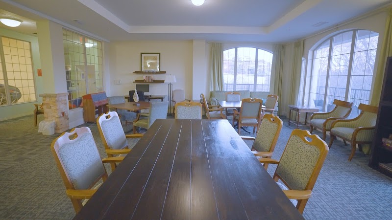 QUARTERS AT DES PERES, THE nursing home in DES PERES, MO - Photo 4 of 5