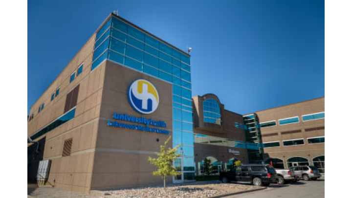 UNIVERSITY HEALTH LAKEWOOD MEDICAL CENTER nursing home in KANSAS CITY, MO - Photo 2 of 5