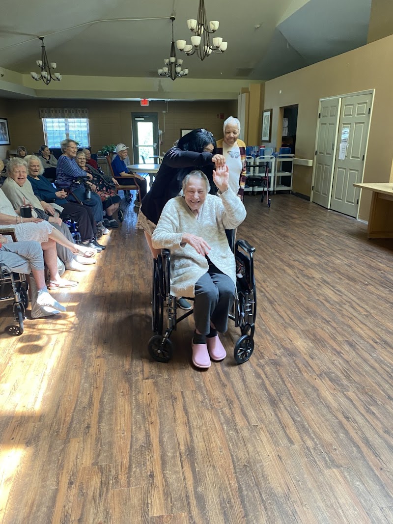 SEASONS REHAB AND HEALTHCARE CENTER nursing home in KANSAS CITY, MO - Photo 4 of 5