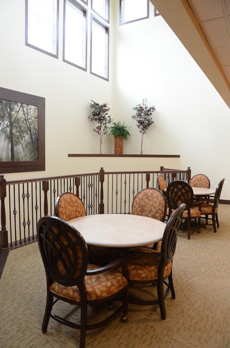 LINDEN WOODS VILLAGE nursing home in GLADSTONE, MO - Photo 4 of 10