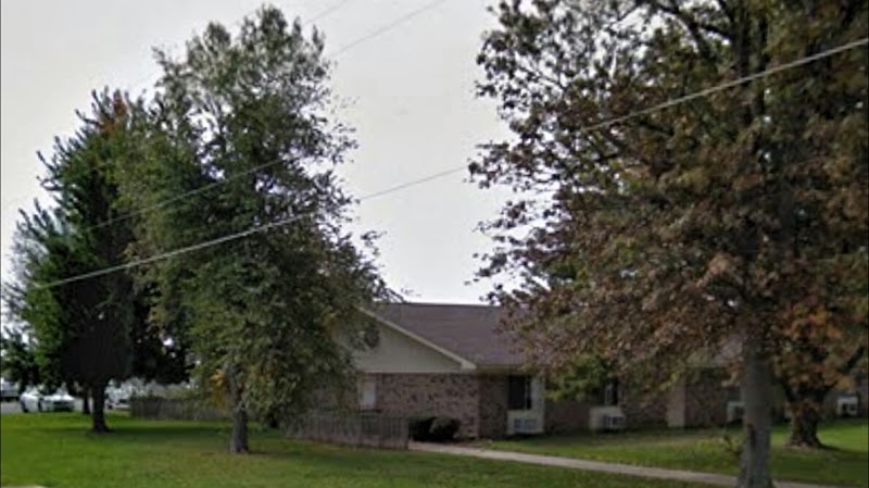 COTTON POINT LIVING CENTER nursing home in MATTHEWS, MO - Photo 2 of 5