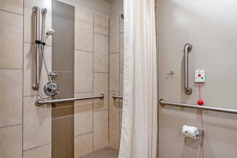 CARNEGIE VILLAGE REHABILITATION & HEALTH CARE CENT nursing home in BELTON, MO - Photo 4 of 5