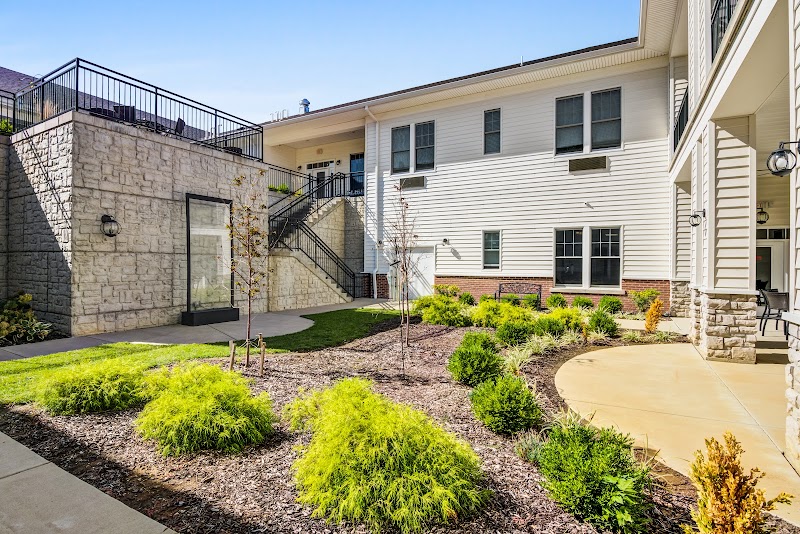 MCCLAY SENIOR CARE nursing home in SAINT PETERS, MO - Photo 3 of 5