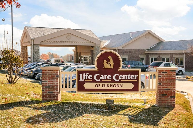 Life Care Center of Elkhorn nursing home in Elkhorn, NE - Photo 3 of 5