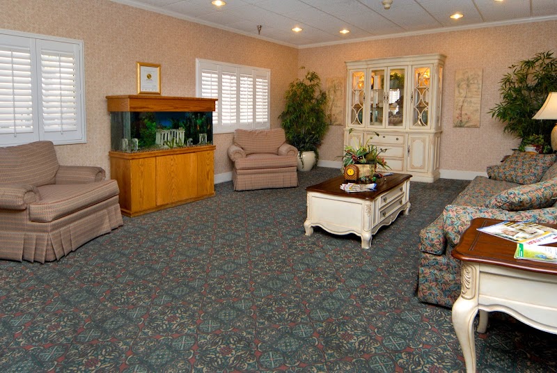 LIFE CARE CENTER OF LAS VEGAS nursing home in LAS VEGAS, NV - Photo 4 of 5