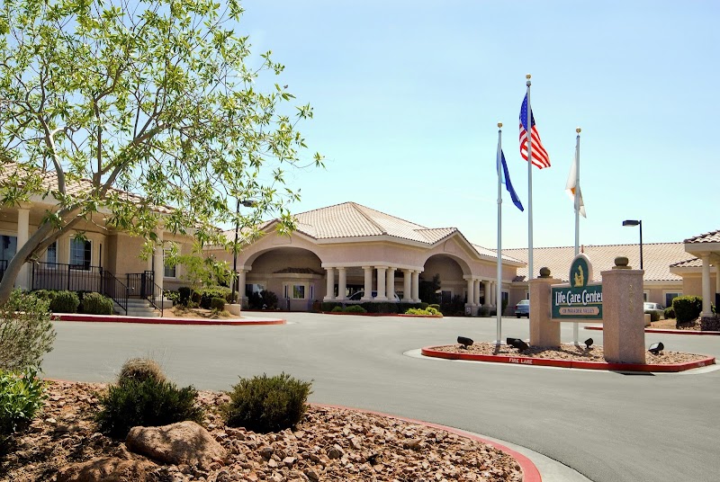 LIFE CARE CENTER OF SOUTH LAS VEGAS nursing home in LAS VEGAS, NV - Photo 2 of 5