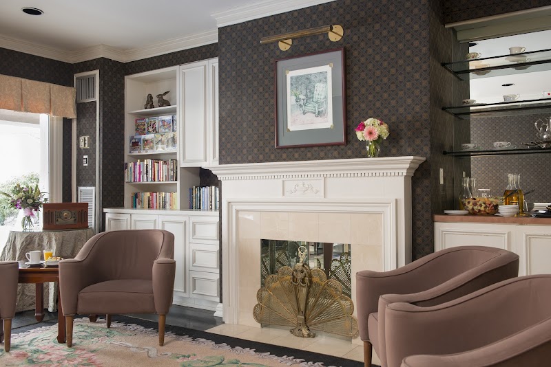 COURVILLE AT MANCHESTER nursing home in MANCHESTER, NH - Photo 4 of 5