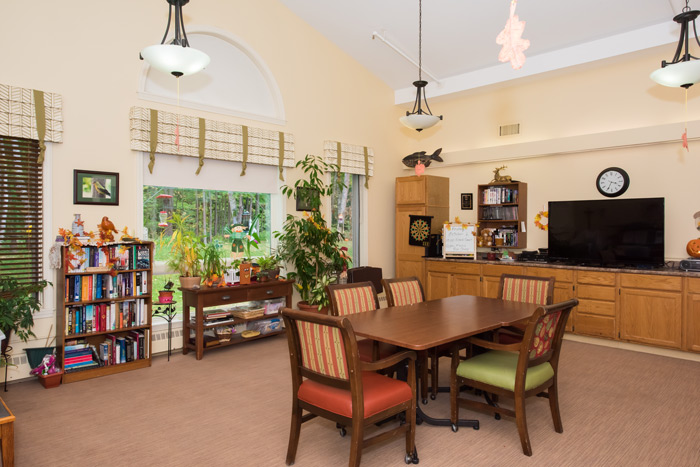 SAINT FRANCIS REHABILITATION AND NURSING CENTER nursing home in LACONIA, NH - Photo 2 of 10