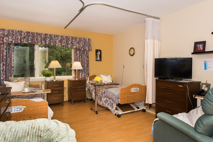 SAINT FRANCIS REHABILITATION AND NURSING CENTER nursing home in LACONIA, NH - Photo 5 of 10
