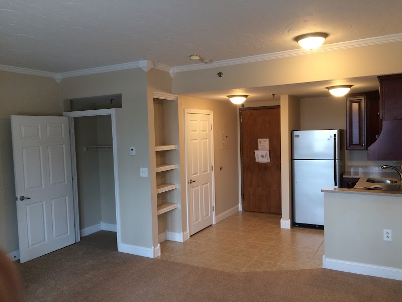 VILLA CREST NURSING AND RETIREMENT CENTER nursing home in MANCHESTER, NH - Photo 5 of 10