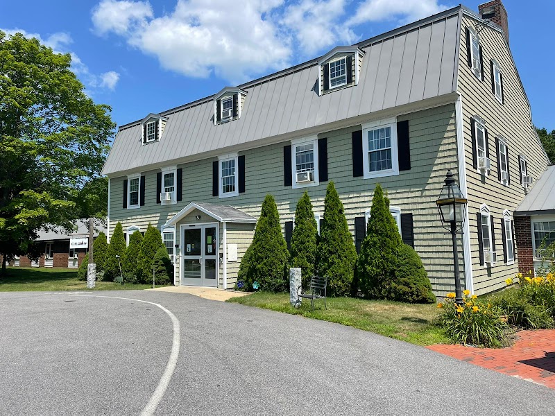 CEDAR HEALTHCARE CENTER nursing home in PORTSMOUTH, NH - Photo 3 of 8