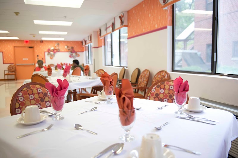 ELMORA HILLS HEALTH & REHABILITATION CENTER nursing home in ELIZABETH, NJ - Photo 4 of 5