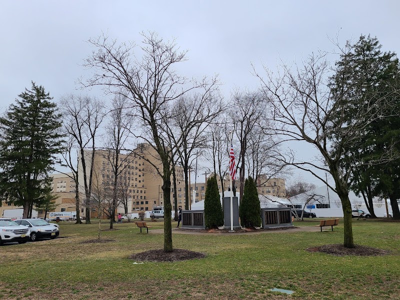BERGEN NEW BRIDGE MEDICAL CENTER nursing home in PARAMUS, NJ - Photo 5 of 10