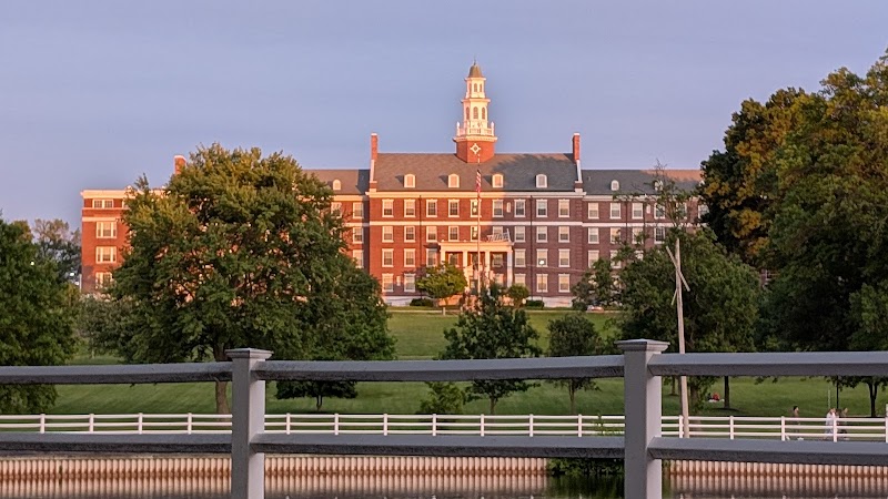 ROOSEVELT CARE CENTER nursing home in EDISON, NJ - Photo 2 of 7