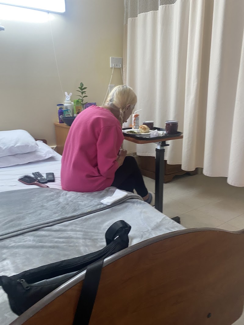 COMPLETE CARE AT CHESTNUT HILL LLC nursing home in PASSAIC, NJ - Photo 3 of 5