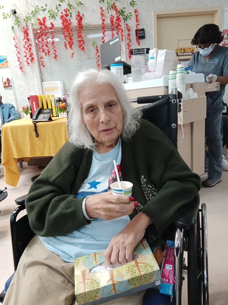 COMPLETE CARE AT CHESTNUT HILL LLC nursing home in PASSAIC, NJ - Photo 4 of 5