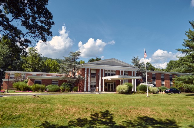 ABINGDON CARE & REHABILITATION CENTER nursing home in GREEN BROOK, NJ - Photo 2 of 5