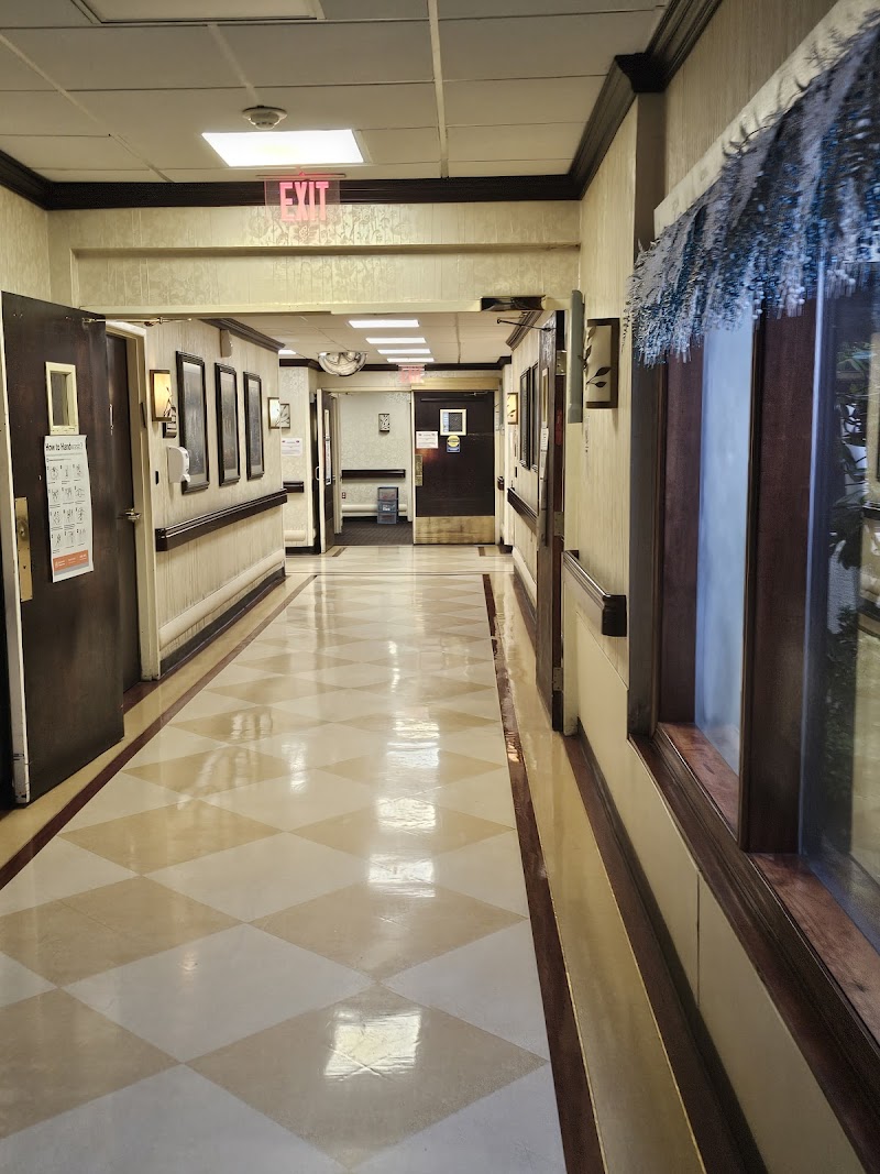 LEISURE CHATEAU REHABILITATION nursing home in LAKEWOOD, NJ - Photo 2 of 10