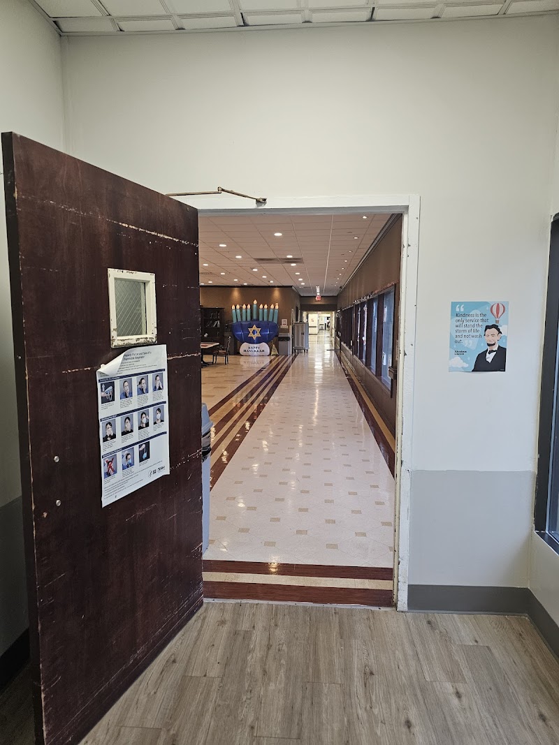 LEISURE CHATEAU REHABILITATION nursing home in LAKEWOOD, NJ - Photo 5 of 10