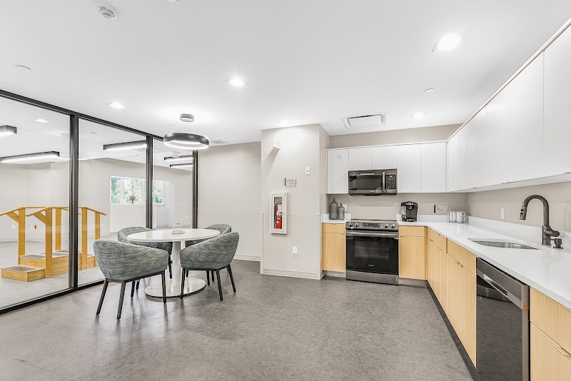 CAMBRIDGE REHABILITATION AND HEALTHCARE CENTER nursing home in MOORESTOWN, NJ - Photo 5 of 5