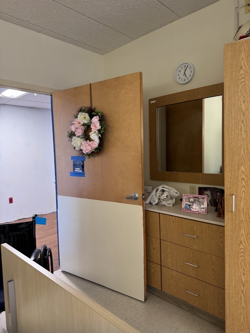 SEACREST REHABILITATION AND HEALTHCARE CENTER nursing home in LITTLE EGG HARBOR TW, NJ - Photo 4 of 8