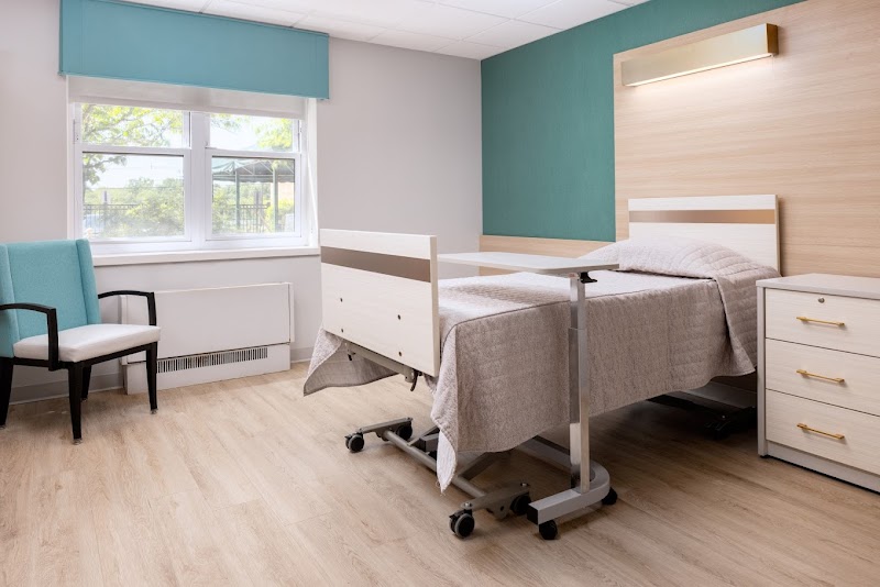 RIVER FRONT REHABILITATION AND HEALTHCARE CENTER nursing home in PENNSAUKEN, NJ - Photo 4 of 5