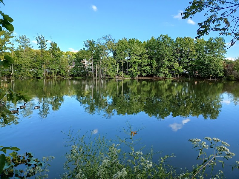 HARTWYCK AT OAK TREE nursing home in EDISON, NJ - Photo 2 of 6