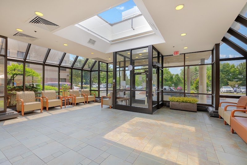 COMPLETE CARE AT BAYSHORE LLC nursing home in HOLMDEL, NJ - Photo 4 of 10