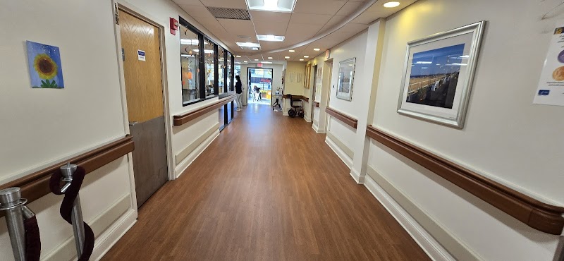 COMPLETE CARE AT BAYSHORE LLC nursing home in HOLMDEL, NJ - Photo 5 of 10