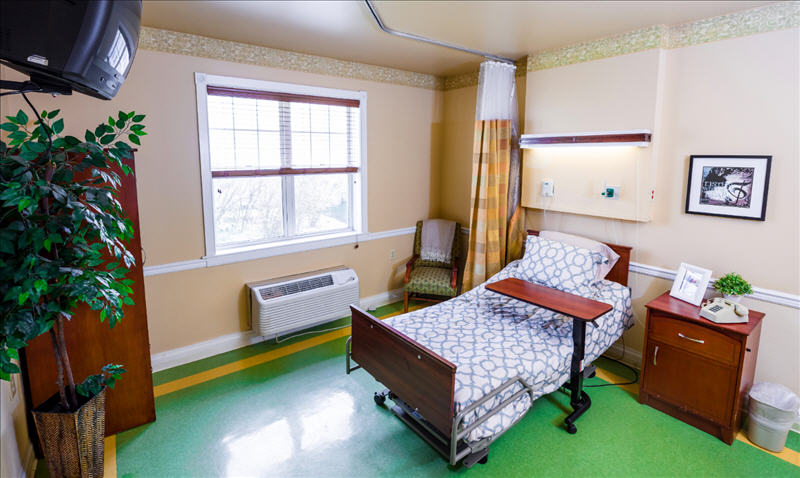 SILVER HEALTHCARE CENTER nursing home in CHERRY HILL, NJ - Photo 3 of 10