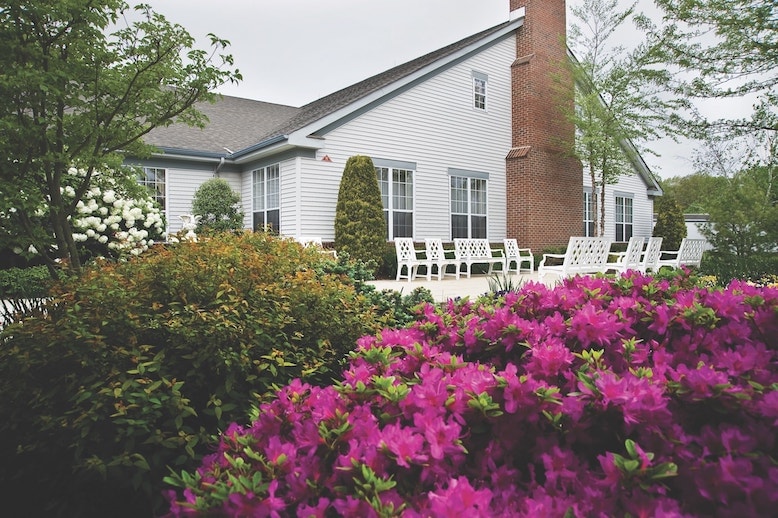 CRESTWOOD MANOR nursing home in WHITING, NJ - Photo 5 of 10