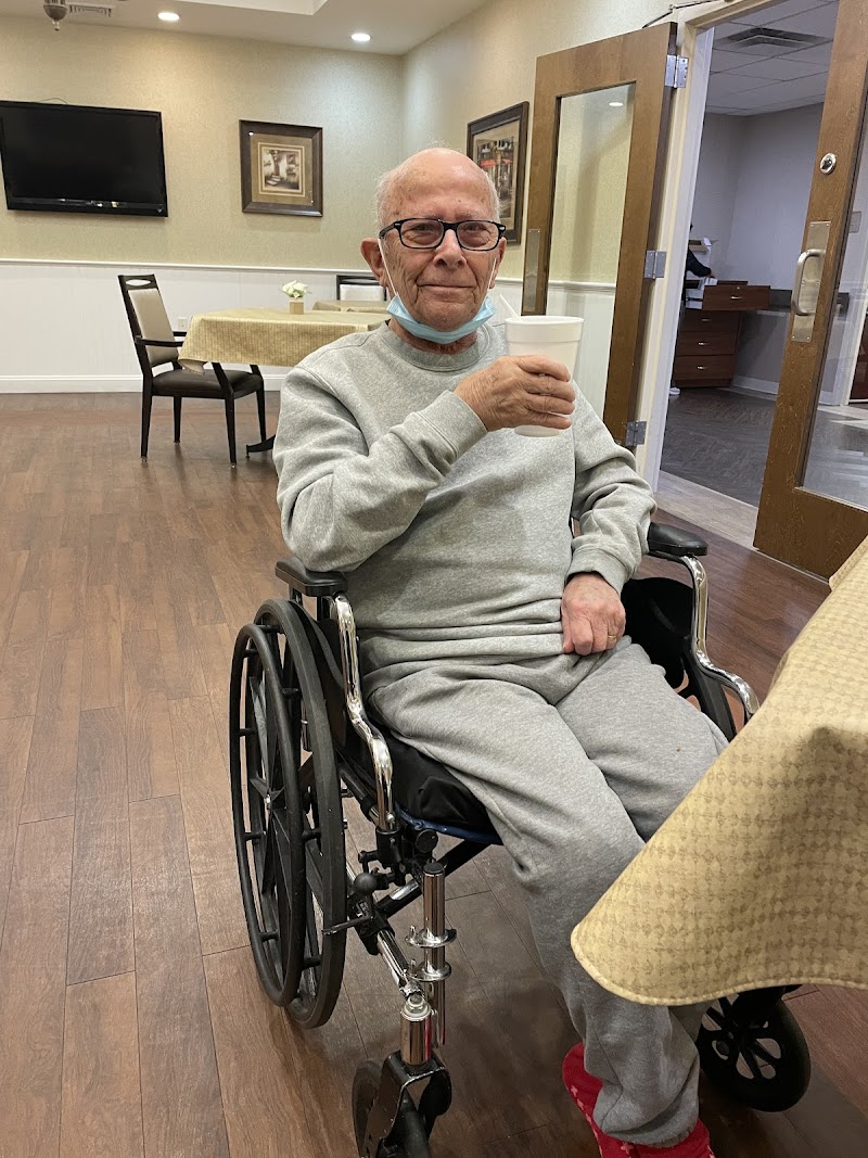 GARDENS AT MONROE HEALTHCARE AND REHABILITATION, T nursing home in MONROE TOWNSHIP, NJ - Photo 3 of 5