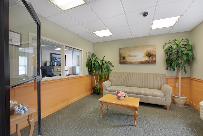 COMPLETE CARE AT CLARK LLC nursing home in CLARK, NJ - Photo 4 of 10