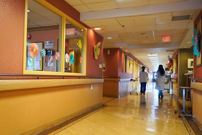 OPTIMA CARE CASTLE HILL nursing home in UNION CITY, NJ - Photo 4 of 5