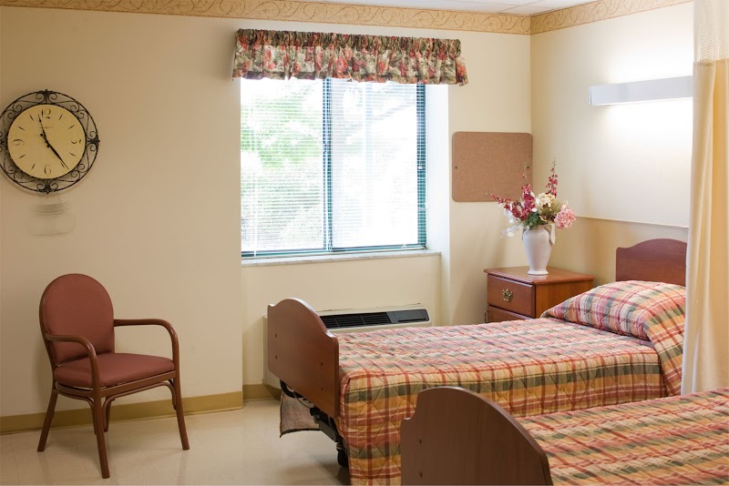 CRANBURY CENTER nursing home in MONROE TOWNSHIP, NJ - Photo 3 of 10