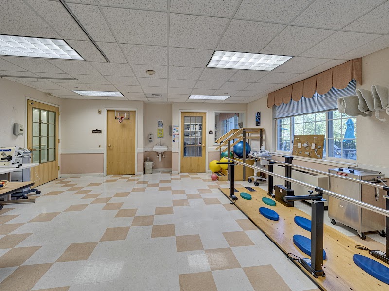 ATLAS REHABILITATION AND HEALTHCARE AT MAYWOOD nursing home in MAYWOOD, NJ - Photo 5 of 9