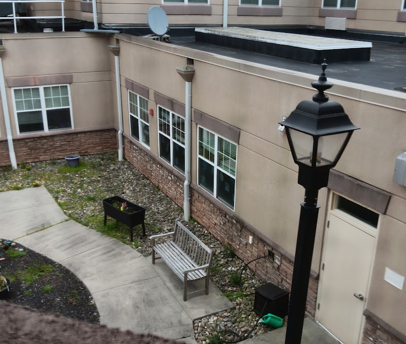 FOOTHILL ACRES REHABILITATION & NURSING CENTER nursing home in HILLSBOROUGH, NJ - Photo 4 of 5