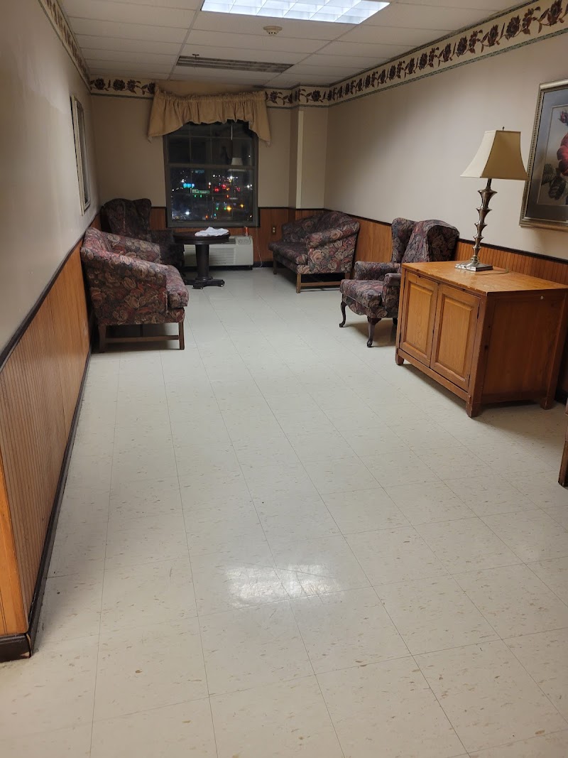 MANHATTANVIEW CTR FOR REHABILITATION AND HEALTHCAR nursing home in UNION CITY, NJ - Photo 5 of 5