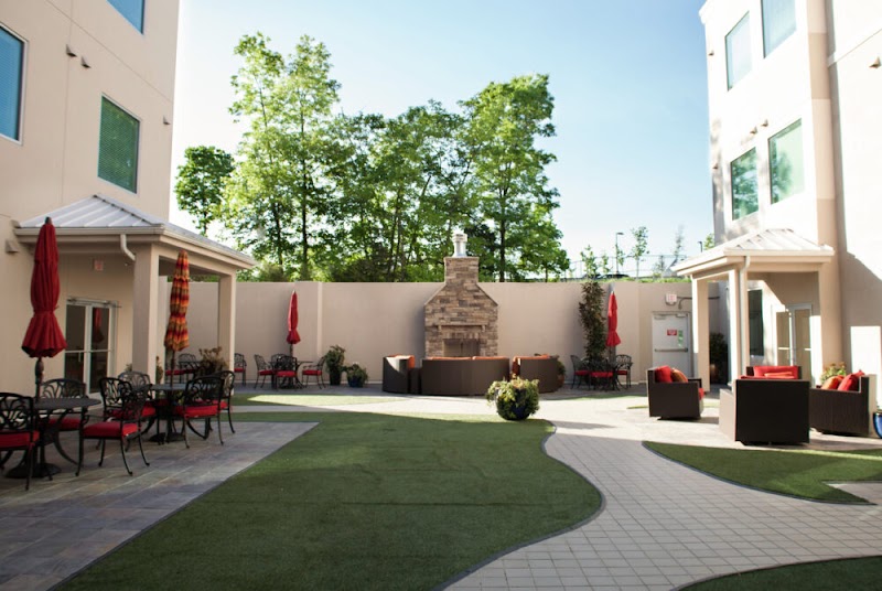 LIVINGSTON POST ACUTE CARE nursing home in LIVINGSTON, NJ - Photo 3 of 5