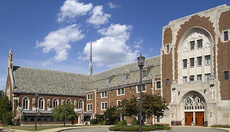 FLORHAM PARK REHABILITATION AND HEALTHCARE CENTER nursing home in FLORHAM PARK, NJ - Photo 5 of 10
