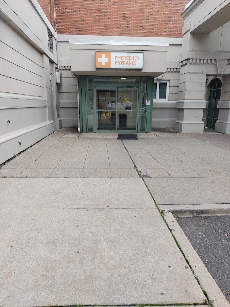 CAREPOINT HEALTH - BAYONNE HOSPITAL CENTER TCU nursing home in BAYONNE, NJ - Photo 3 of 5