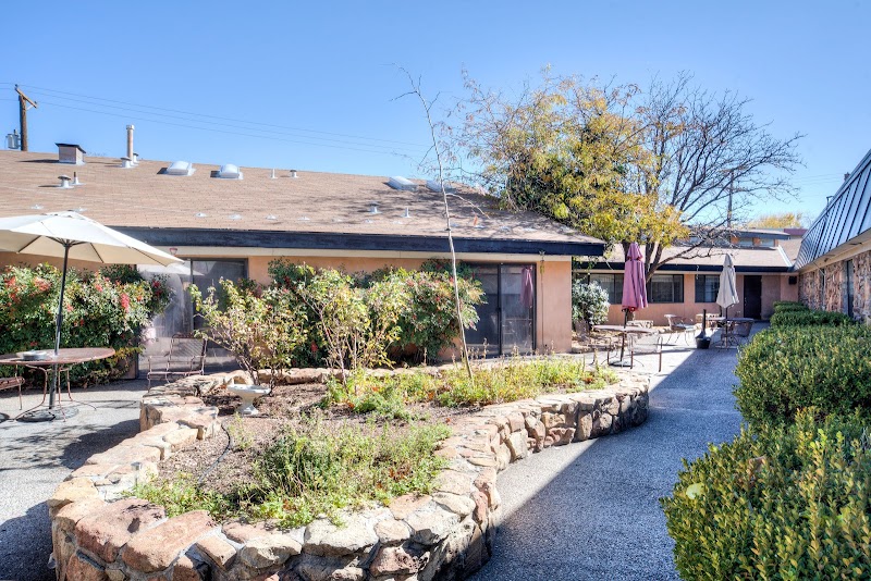 Sandia Ridge Center nursing home in Albuquerque, NM - Photo 3 of 5