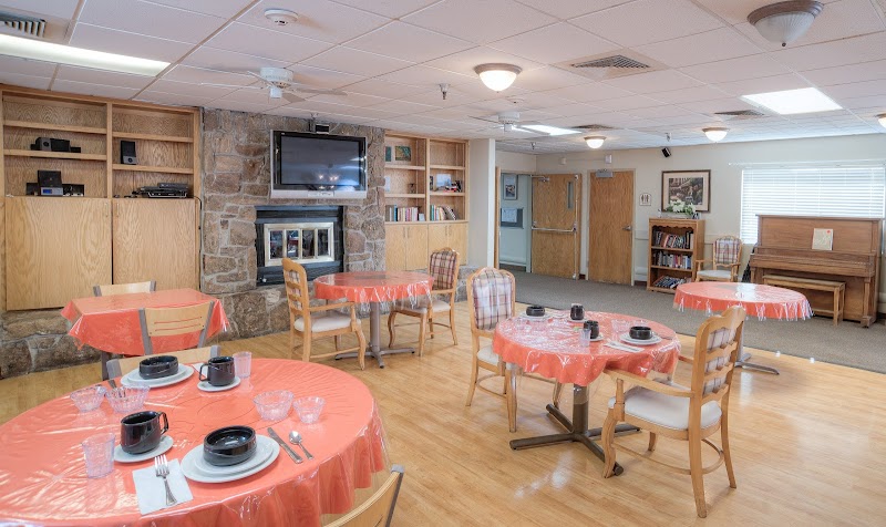 Sandia Ridge Center nursing home in Albuquerque, NM - Photo 4 of 5