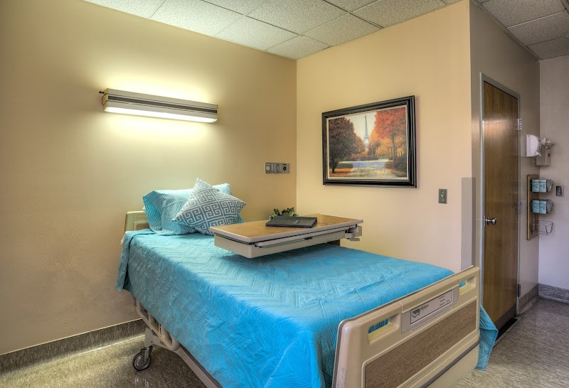 The Rehabilitation Center of Albuquerque nursing home in Albuquerque, NM - Photo 4 of 5