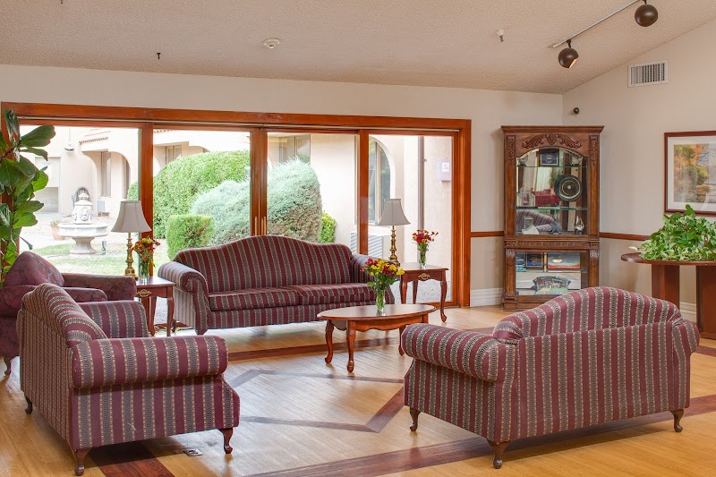 Las Palomas Center nursing home in Albuquerque, NM - Photo 4 of 5