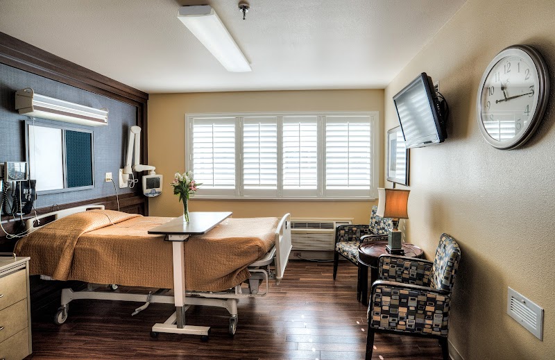 Skies Healthcare & Rehabilitation Center nursing home in Albuquerque, NM - Photo 4 of 5