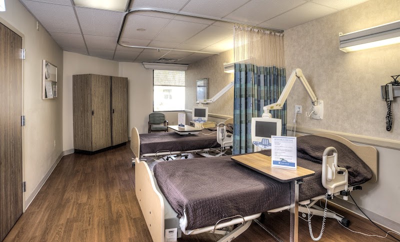 Albuquerque Heights Healthcare and Rehabilitation nursing home in Albuquerque, NM - Photo 3 of 5