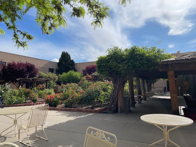 Manzano Del Sol by Purehealth nursing home in ALBUQUERQUE, NM - Photo 4 of 10