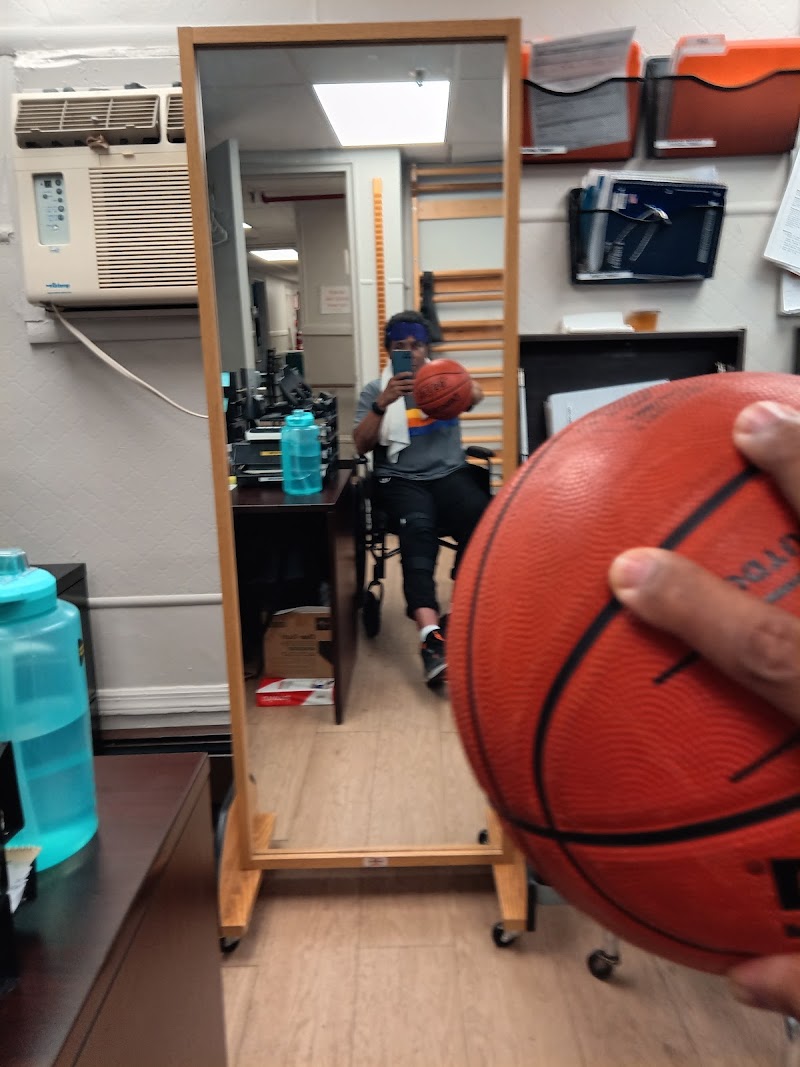 FAR ROCKAWAY CENTER FOR REHABILITATION AND NURSING nursing home in FAR ROCKAWAY, NY - Photo 5 of 5